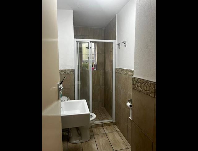 2 BEDROOM TOWNHOUSE FOR SALE IN SANDOWN